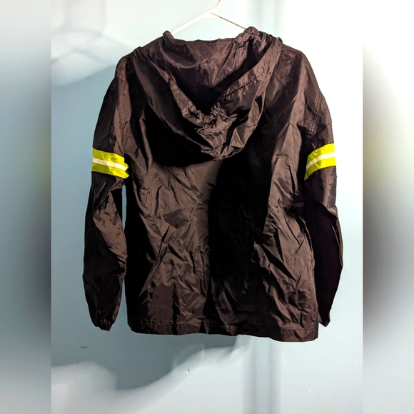 Vintage Looney Tunes Windbreaker - Picture 2 of 2